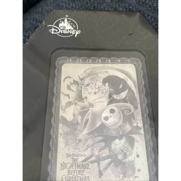 New DISNEY PARKS TIM BURTON’S THE NIGHTMARE BEFORE CHRISTMAS 52 PLAYING CARDS - Picture 3 of 8